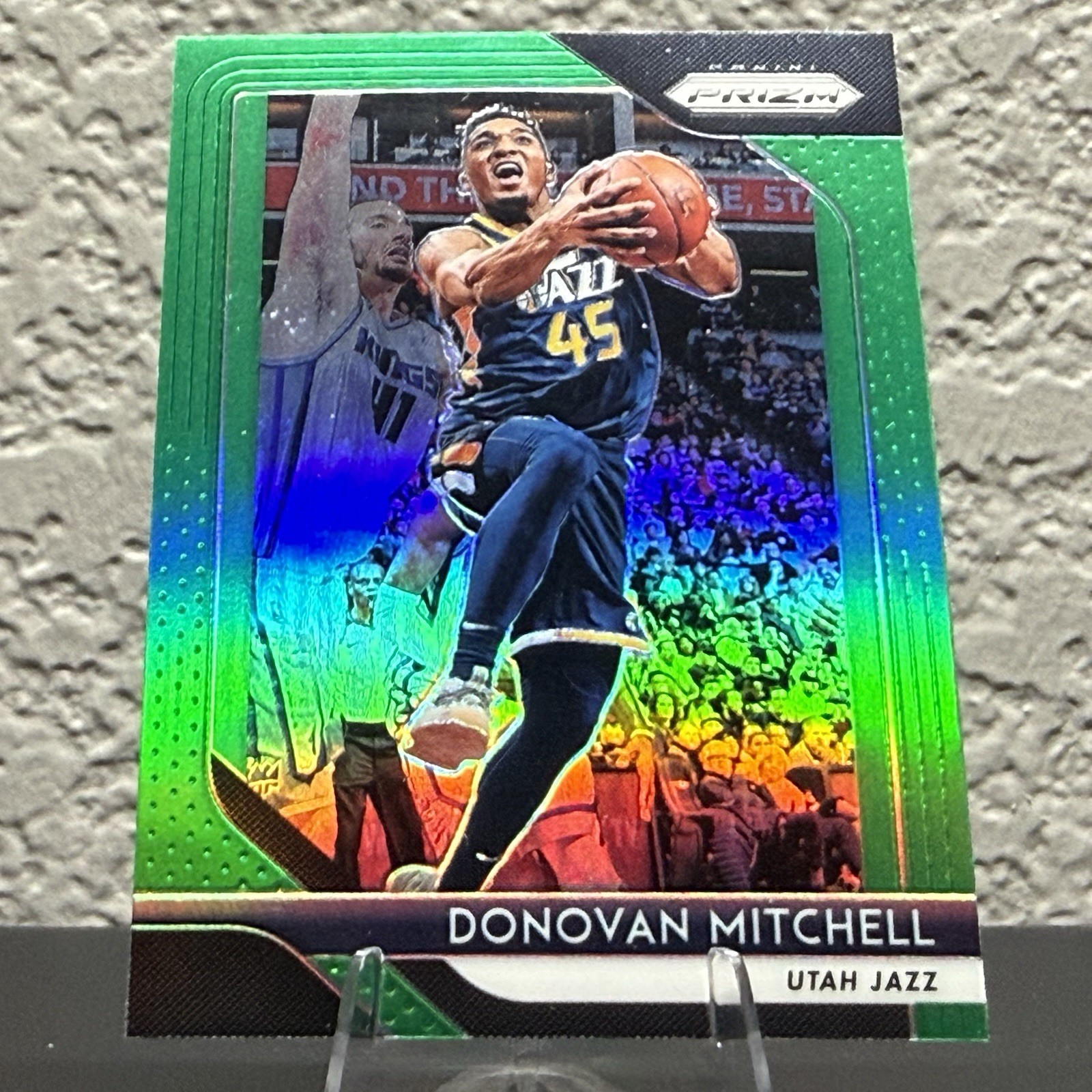 2018-19 Panini Prizm  Donovan Mitchell #143 GREEN SP - Utah Jazz