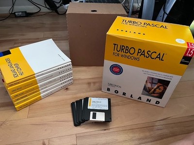 Original Borland Turbo Pascal for Windows 1.5 Set of 9 Disks with 7 Books