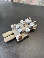 Oem Kubota Yw240-00104 Hydraulic Valve Control