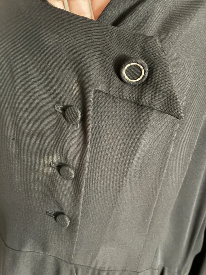 Vtg MYNETTE 40s 50s 60s Black Crepe Gold Button Dress XL Rockabilly VLV Mad Men - Image 3 of 4