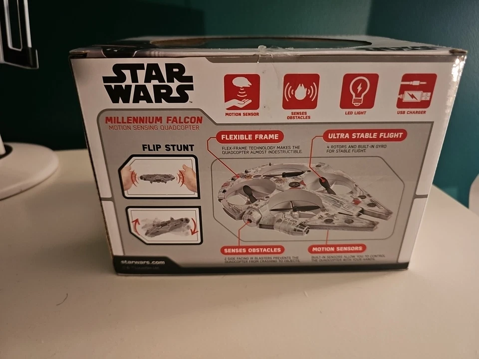 Star Wars Millennium Falcon Motion Sensing Quadcopter - Image 4 of 4