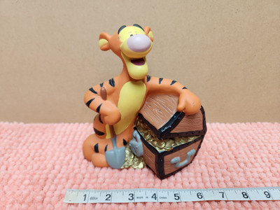 VTG 1999 Disney Winnie The Pooh ''Tigger'' Coin Bank Plastic Piggy Bank 7''