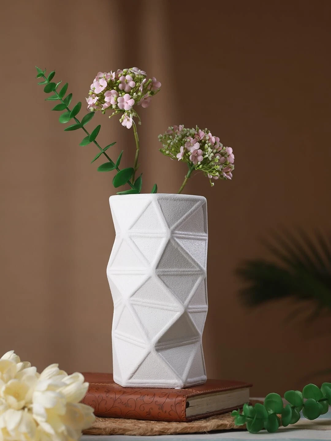 Decorative Ceramic Vase Pot for Home Decor Flowers Plants Living Room