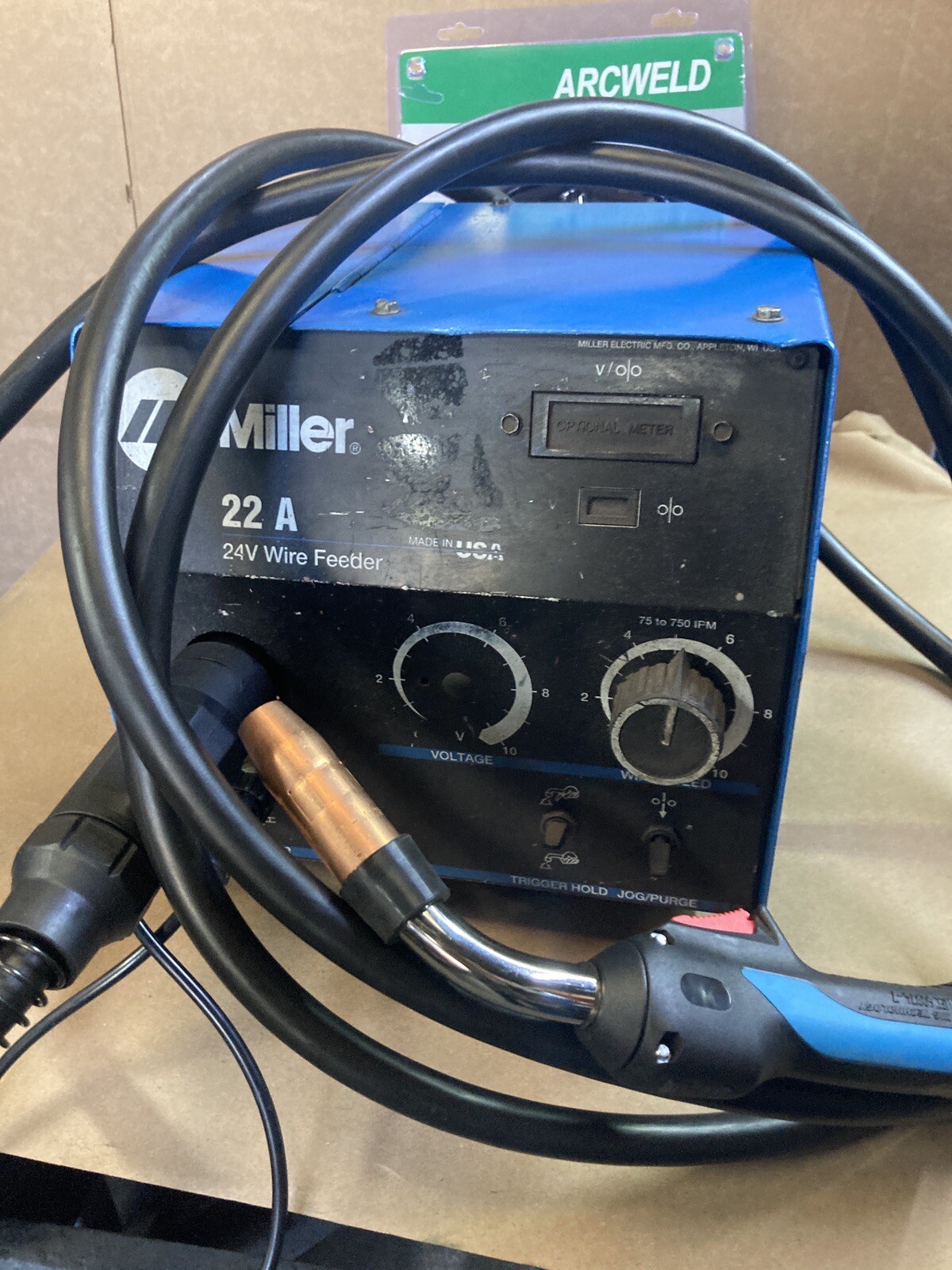 Miller Wire Feeder 22A Ser LC353045 With New Gun Flowmeter & Hose