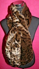 THE LIMITED Animal Print Luxe Fun Faux Fur Scarf Pull Thru Slit Knit Lining Cozy