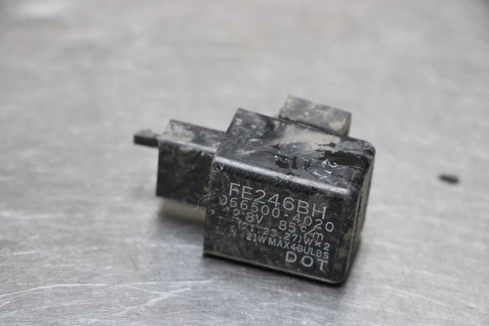 1999 Kawasaki Vulcan 800 VN800B Classic Electrical Relay Relays Foto 4 de 4