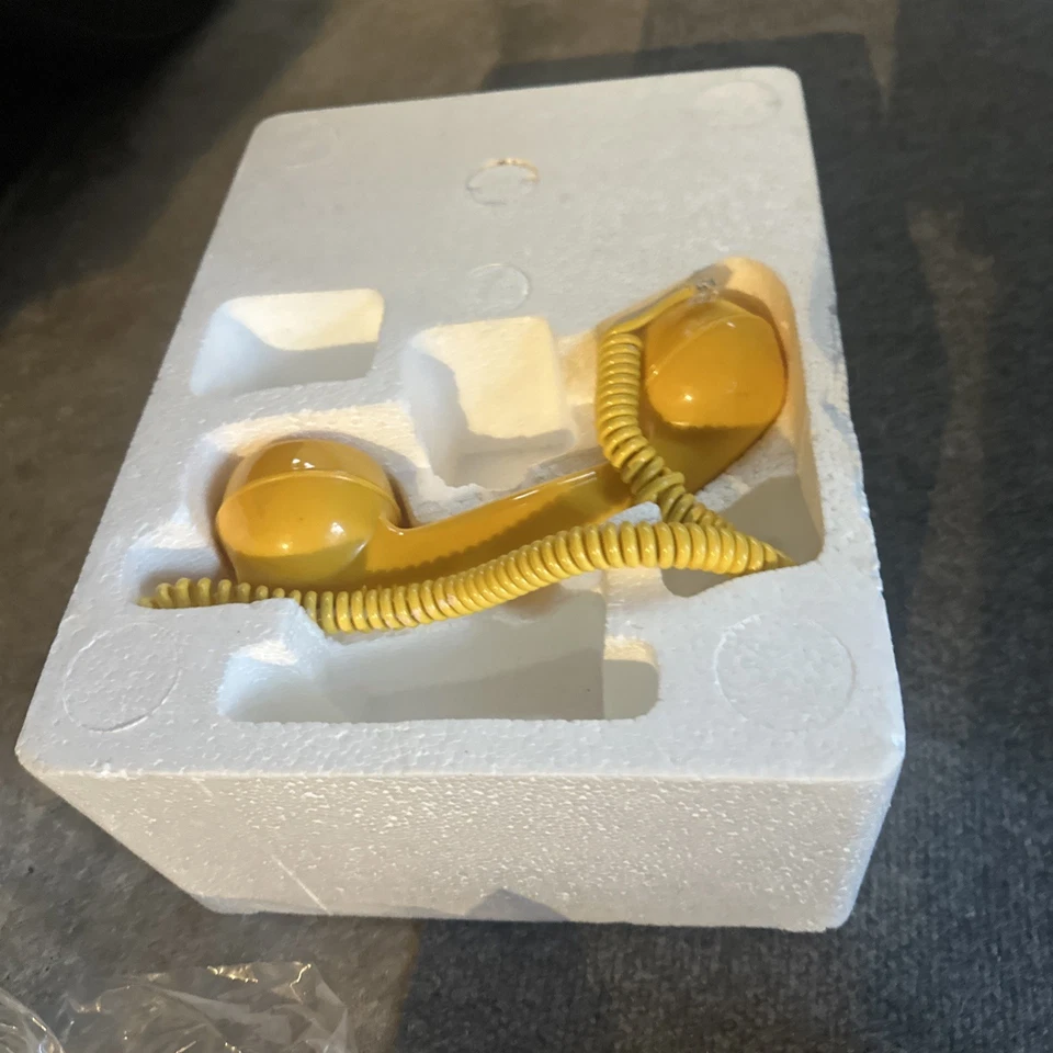 Teléfono animado M&Ms de colección se enciende y habla completo en caja Foto 2 de 4