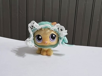 Littlest Pet Shop LPS Target Exclusive #248 Kitten With Green Bonnet Hasbro