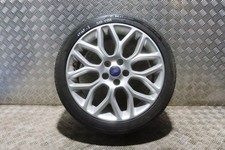 FORD FOCUS MK3 R18 ALLOY WHEEL WITH BAD TYRE 2015-2018 CF16F-2
