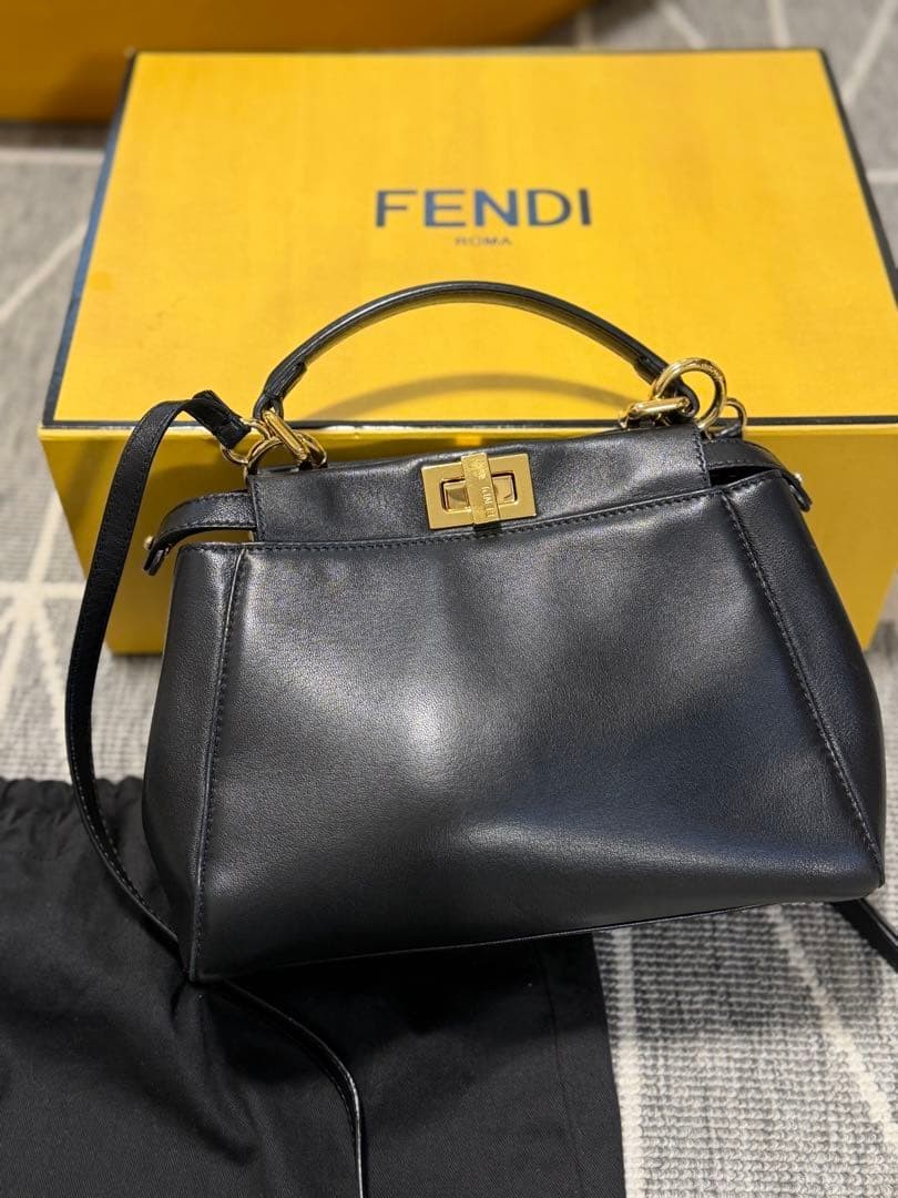 [Good Condition] FENDI Peekaboo Mini Shoulder Bag image 2
