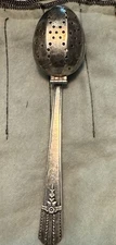 ANTIQUE VTG WM A ROGERS A1 Plus Oneida Tea Strainer SPOON- 6”