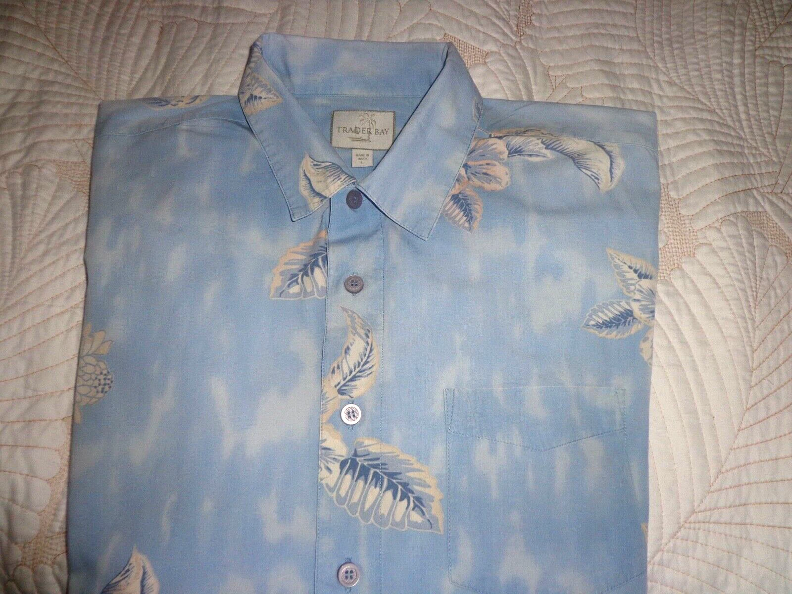 Trader Bay Shirt Men's Hawaiian Camp Sz L Blue Floral Tropical Beach Dad