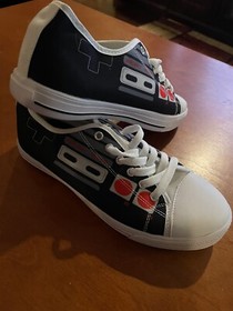 unisex game controller NES white canvas tennis shoes low top Wm Sz 8 Men Sz 6