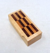 Superbe tabatière ancienne en bois et marqueterie