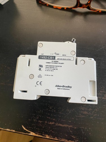 1492CB1DF100 MOTOR CONTROLLER / MANUAL CIRCUIT BREAKER MINIATURE 2 HP 10 AMP SIN - Picture 2 of 3