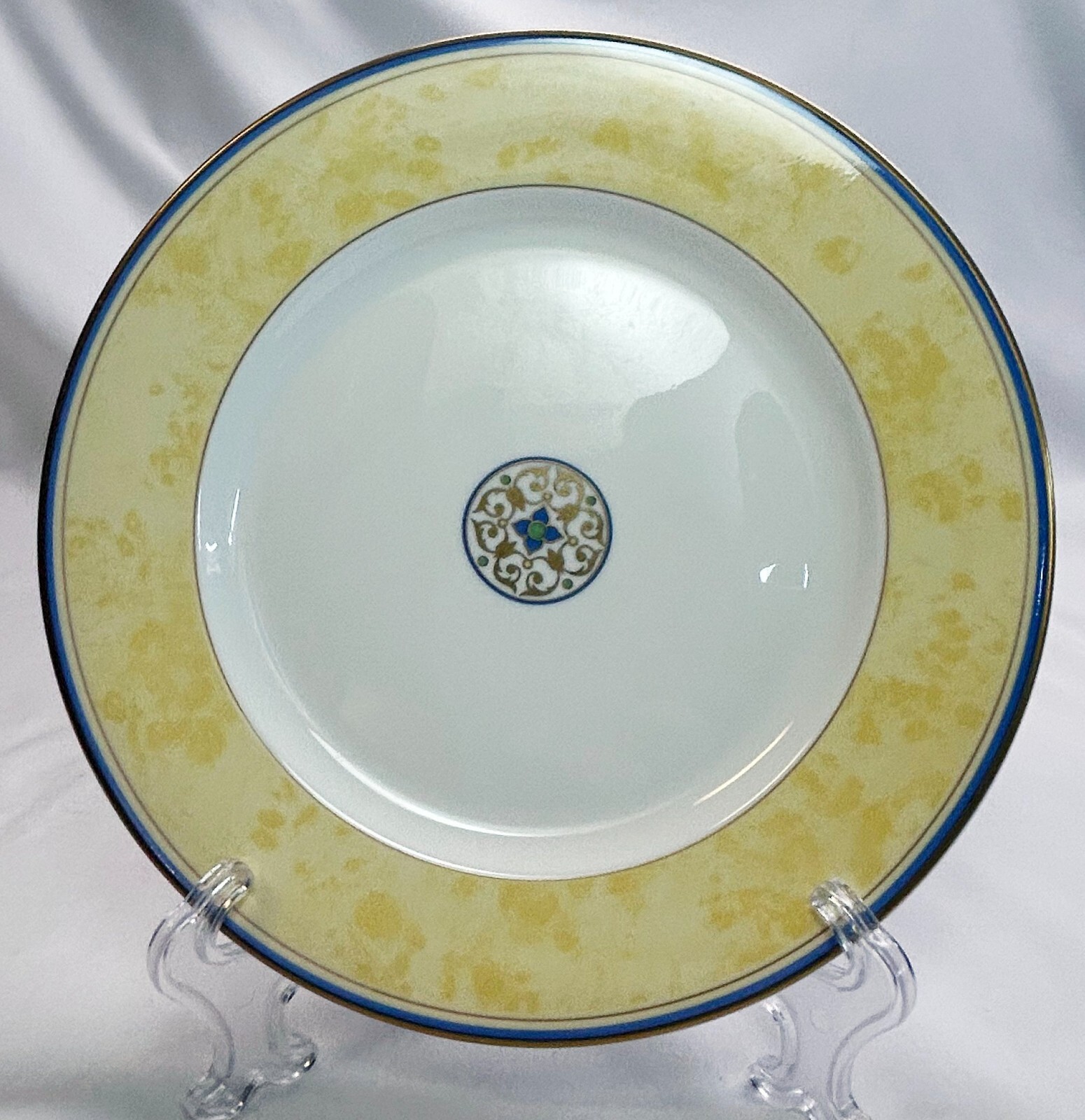 Villeroy & Boch Villa Cannes 5 piece Place Setting Bone China Made in Germany