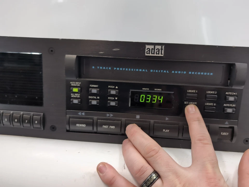 Alesis ADAT 8 Track Digital Audio Recorder *Tested* *AS-IS* - GC-6037 - - Image 2 of 4