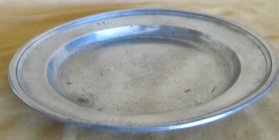 Ancienne assiette en étain époque XVIIIème XIXème - Photo 3/4