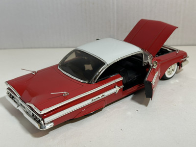 JADA SHOWROOM FLOOR 1960 CHEVY IMPALA RED 1:24 DIECAST MODEL CAR
