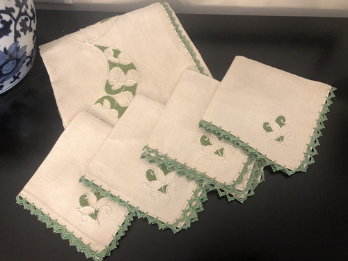 Vintage Card Table Cover Cloth MCM Green Embroidered 4 Napkins Linen Blend - Picture 2 of 6