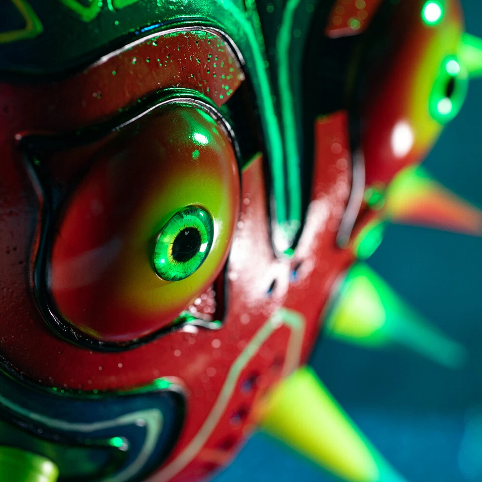 Xcoser The Legend of Zelda Majora Mask Cosplay Prop Game 1:1 Resin Replica Adult - Image 4 of 4