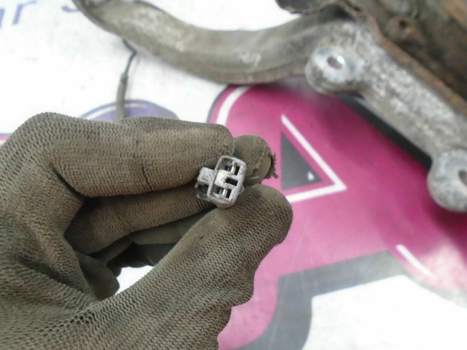 2008 LEXUS IS SE 220D OFFSIDE FRONT WHEEL HUB & BEARING WITH TRAILING