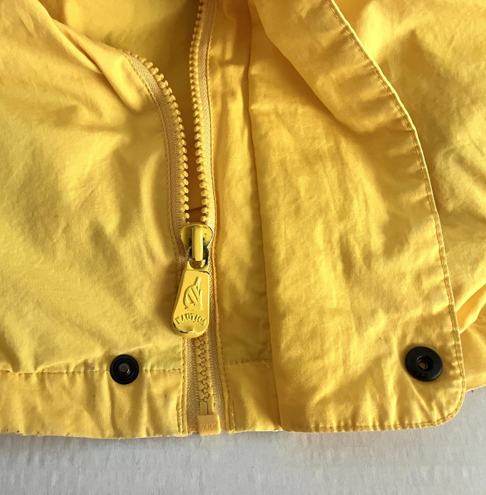 Nautica Jacket Windbreaker Mens Size Medium Hideaway Hood Yellow Blue Vintage image 8