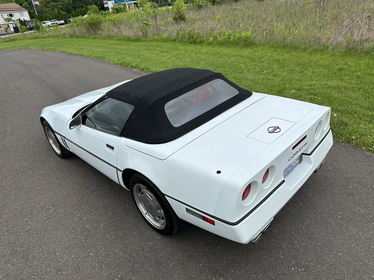1989 White Chevrolet Corvette   | C4 Corvette Photo 8