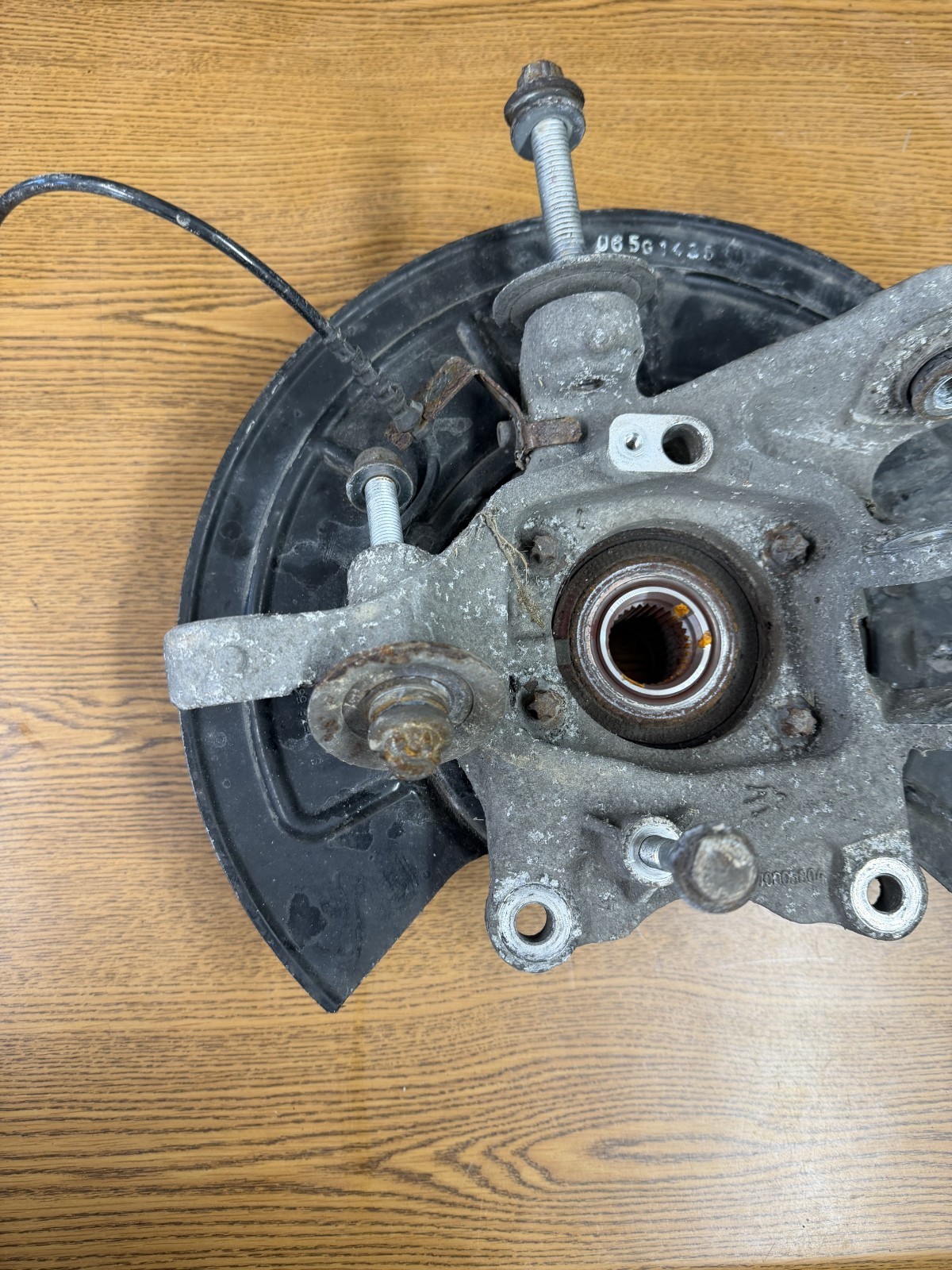 2014-2017 Maserati Ghibli AWD Left Rear Spindle Knuckle & Wheel Hub Bearing OEM