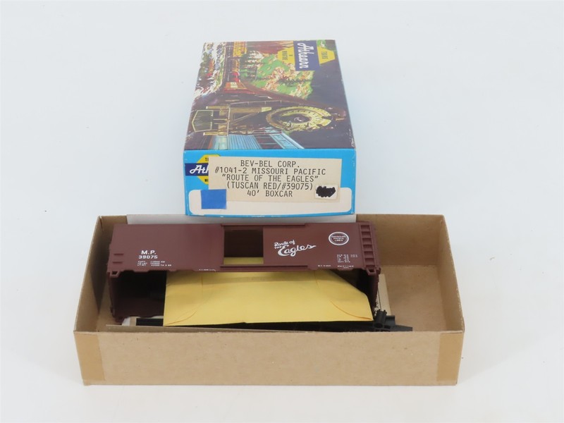 HO Scale Athearn Kit #1041-2 MP Missouri Pacific Eagles 40' Box Car #39075