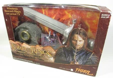 VTG Lord Of Rings Warrior Of Middle Earth Tiger Plug N Play Game 2004 New in Box