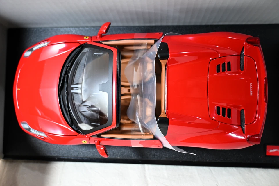 Automodello Ferrari 458 spider 1/18 Hot Wheels x5527 (Seconda mano) - Immagine 3 di 4