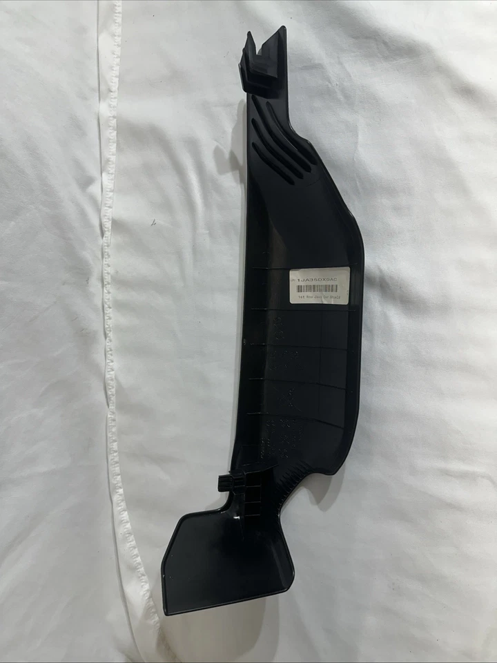 道奇 RAM 1500 2013 - 2020 年轮胎插孔存储盖原始设备制造商 1JA35DX9AC — 第 3/4 张图片