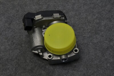 Genuine BMW E81 E82 E88 E90 E60 E84 Throttle Body 7561066 Throttle Body