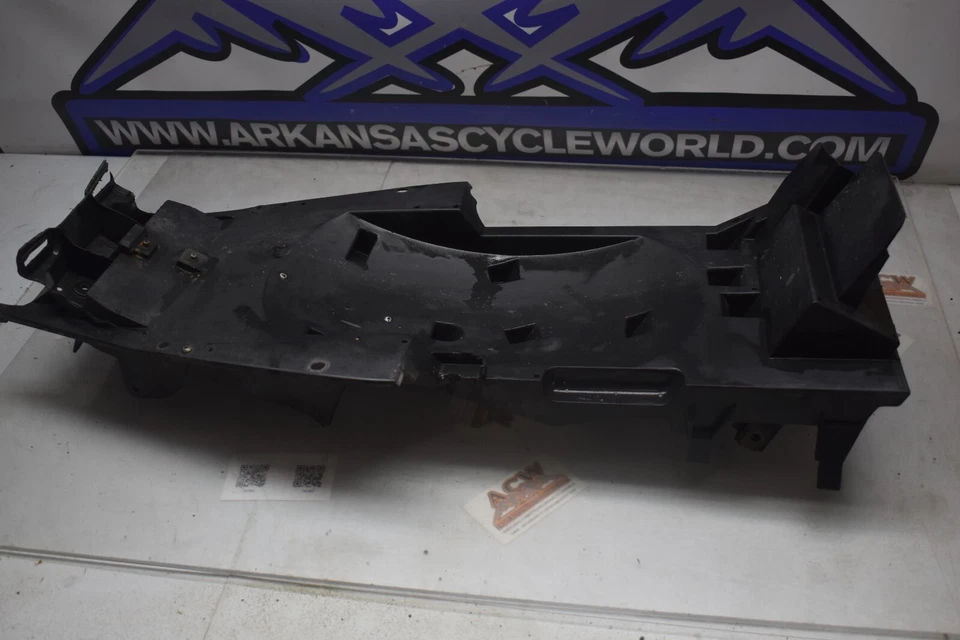 Guardabarros bajo cola ED10 2001 Yamaha FZ1 FZS1000 1000 Fz Fzs Fazer envío gratuito a Estados Unidos Foto 3 de 4