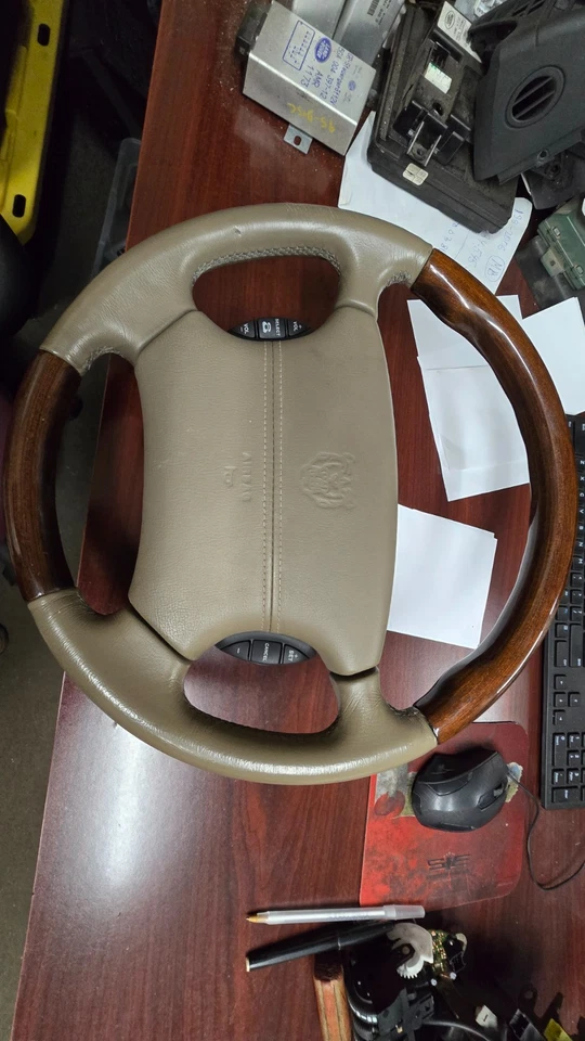 1998 1999 2000 2001 02 2003 Jaguar XJ8 XK8 VANDEN PLAS VOLANTE CONDUCTOR NED Foto 2 de 4