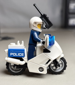 Lego City 60047 Police Station All 7 Minifigures Collection Officers Bandit