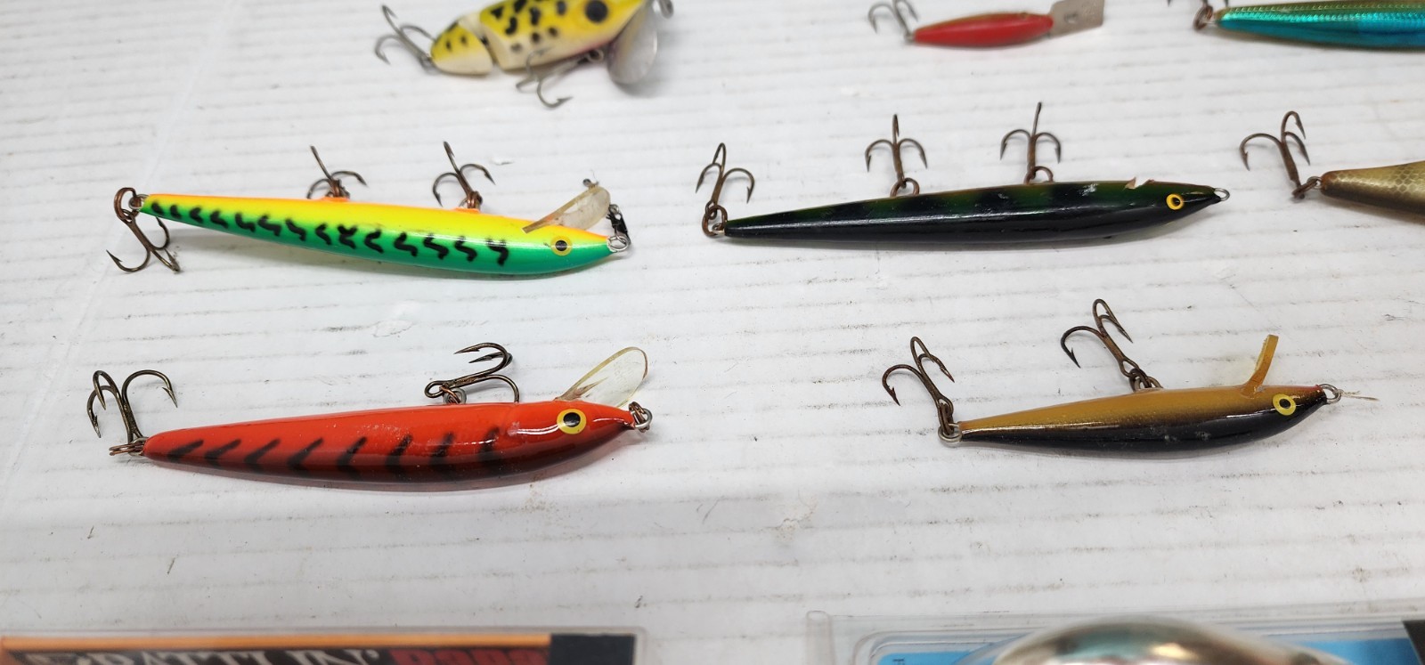VINTAGE FISHING LURES RAPALA JITTERBUG L&S HEDDON SONIC CRANKBAITS PLUGS JOINTED - Image 22