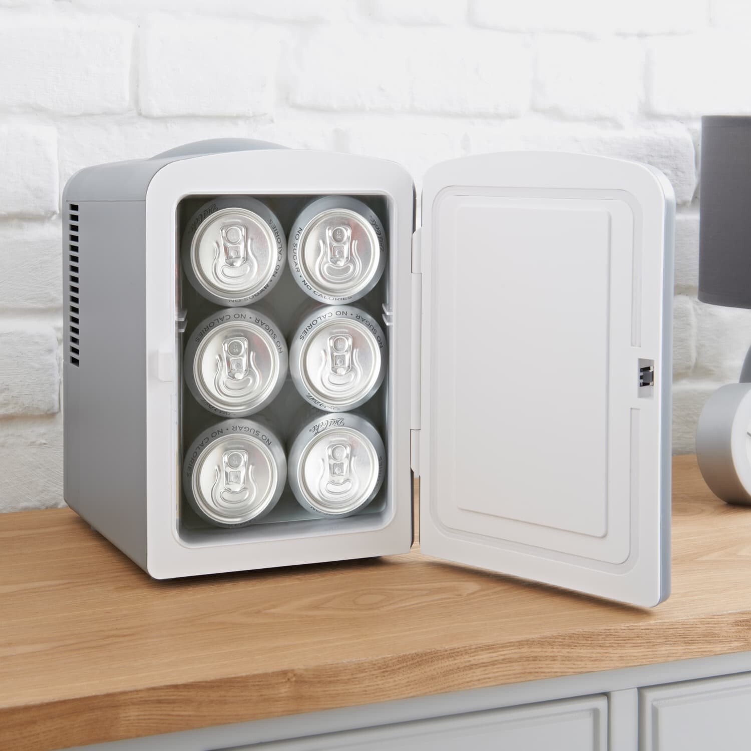 Blaupunkt Mini Fridge Super Convenient Fridge Ideal For Bedroom, Office