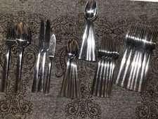 Oneida AA-15 Stainless Flatware 28 Pieces, Serving Fork Slotted Serving Spoon
