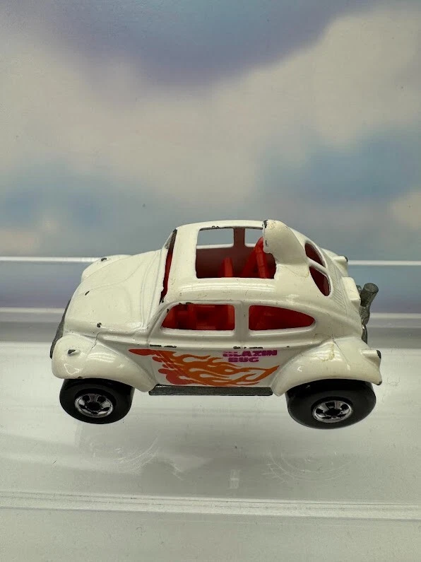 Volkswagen Hot Wheels Mattel 1983 vintage pilotos reales blanco Baja Bug Blazin' Foto 2 de 4