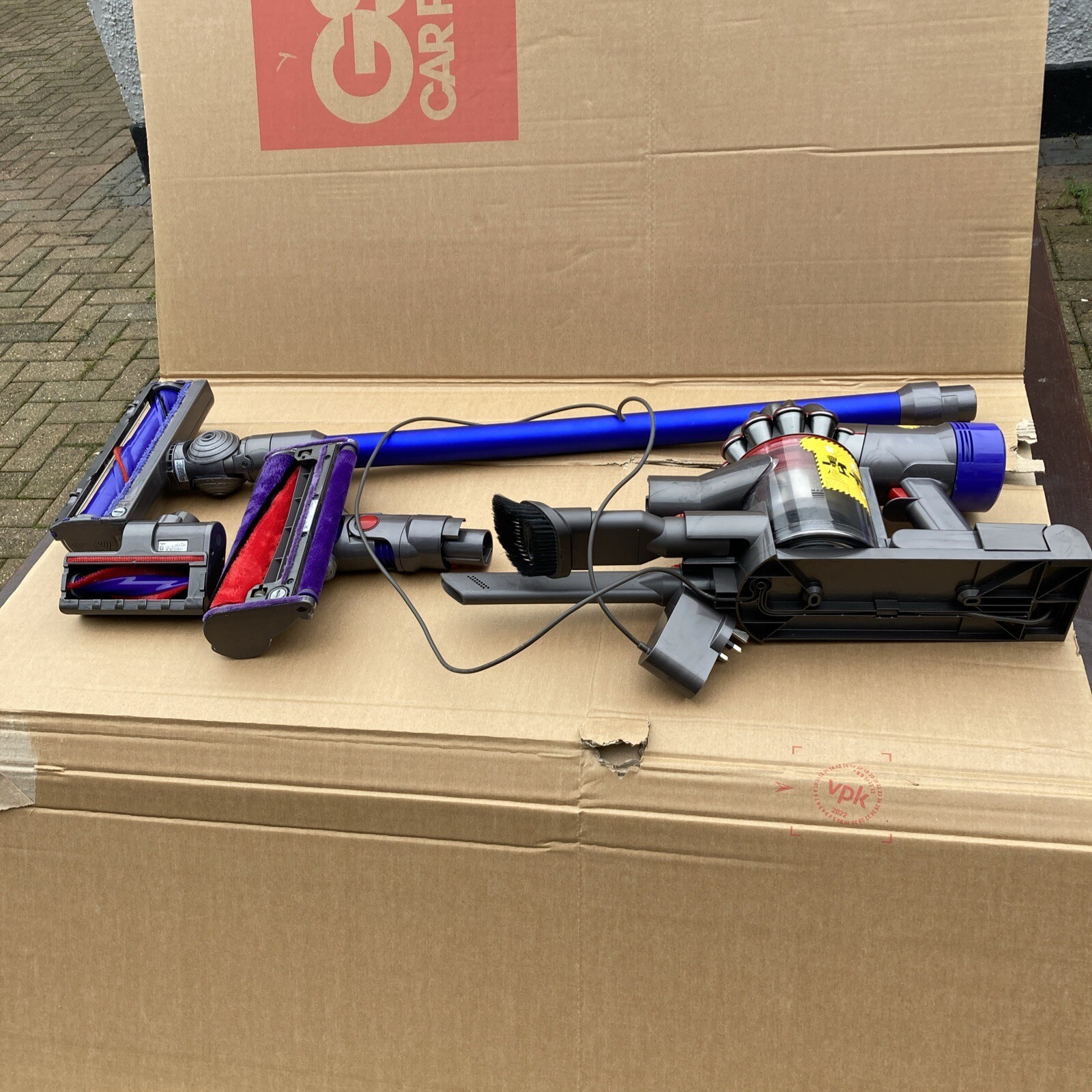 Dyson V7 Motorhead Extra Cordless Vacuum Cleaner 4600 aMh Battery eBay