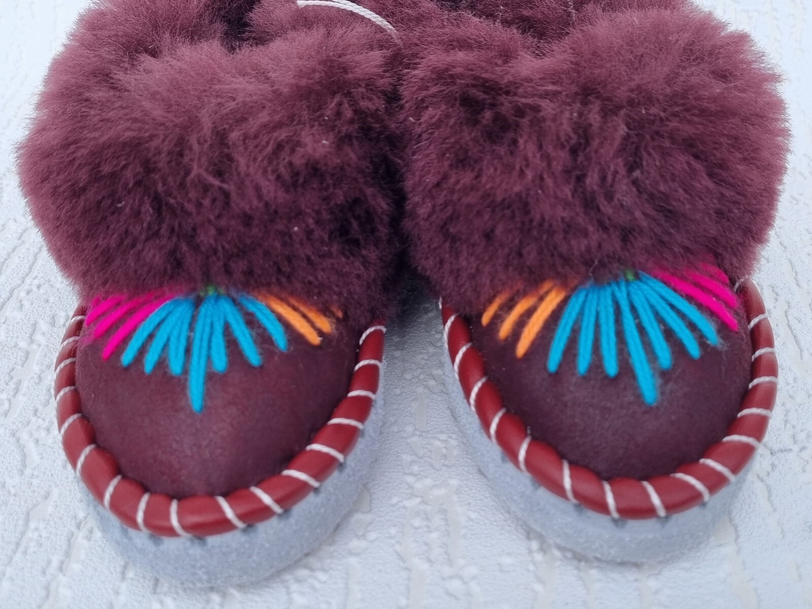 APL LAMMFELL Warme HAUSSCHUHE Gr.32 NEU Schaffell leder Handarbeit