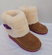 Ugg AUSTRALIA SIZE 4 YOUTH BUCKLE SUEDE BOOTS CHESTNUT/MULTI