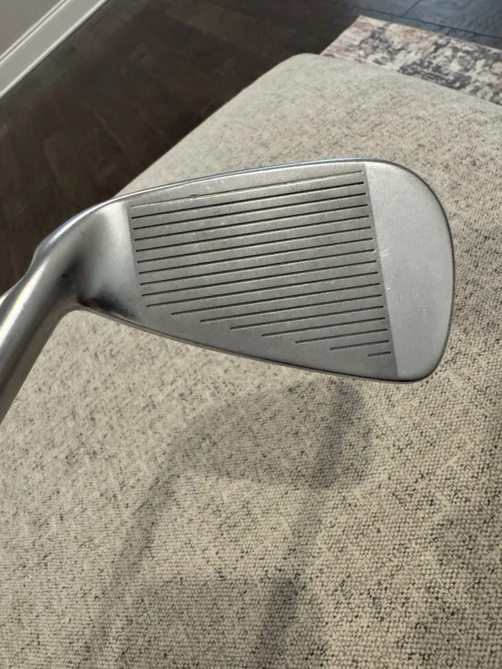 Ping I525 4 Iron Green Dot  Dynamic Gold 105 Stiff & Golf Pride Align Midsize - Image 3 of 4