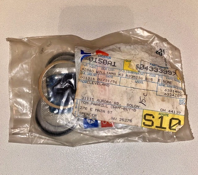 1986-1996 KIT DE SELLO DE DIRECCIÓN MOPAR GENUINO NUEVO, NÚMERO DE PIEZA 4333997 Foto 3 de 4