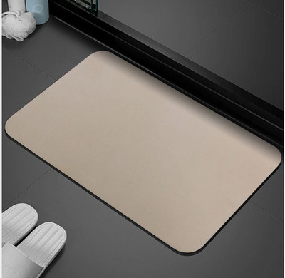 Innovative Non-Slip Bathroom Mat 16 3/4'' x 27 1/4'' Beige/Nude Color  New in Box