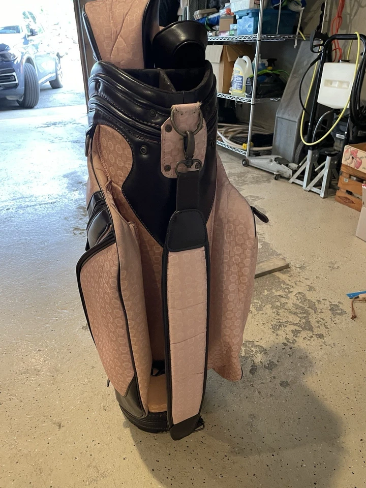 Bolsa de golf Burton con cubierta de lluvia y cuatro cubiertas para la cabeza Foto 3 de 4