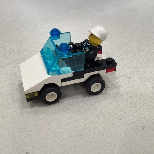 LEGO POLICE CAR MODEL 1247 VINTAGE FROM 1999! 100% COMPLETE! RARE!