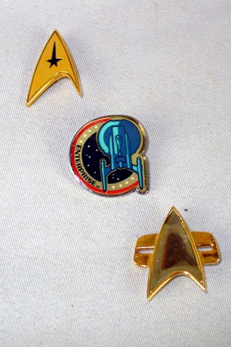 2004 Hallmark recuerdo miniatura adornos de Navidad Star Trek Insignias - Imagen 3 de 8
